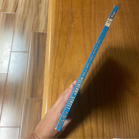 Dr Seuss “And To Think That I Saw It on Mulberry Street” 📚 - Picture 6 of 6